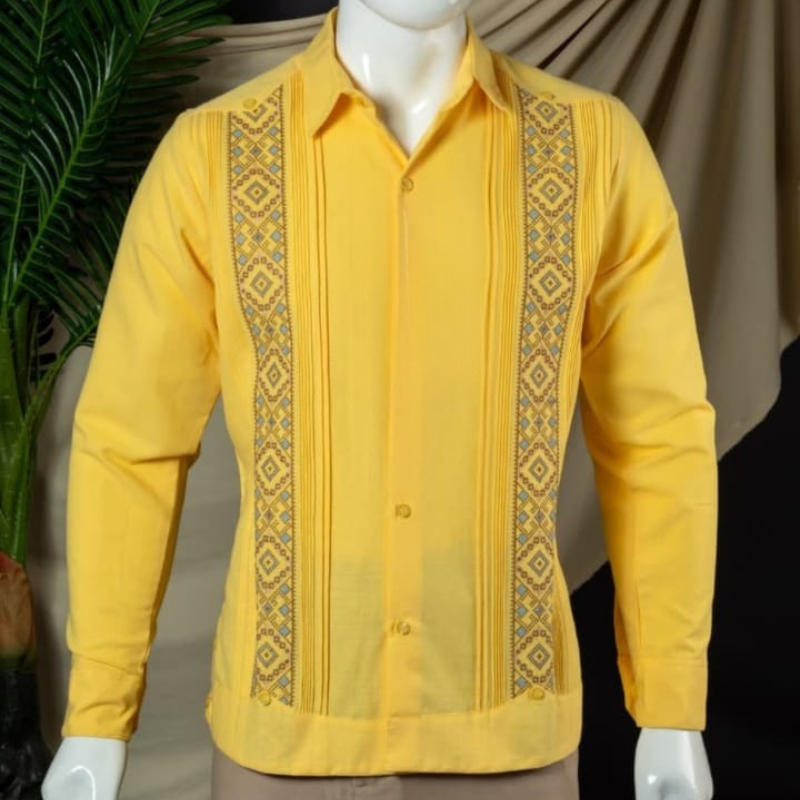 Guayabera amarilla