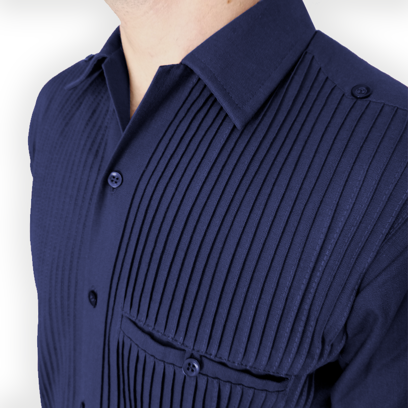 Camisa de lino azul marino para hombre con bolsillos