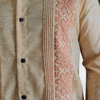 Camisa guayabera artesanal con bordado en punto de cruz