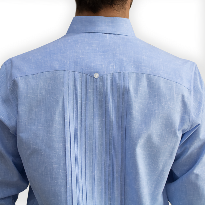 Guayabera azul claro de algodón con manga larga para hombre

