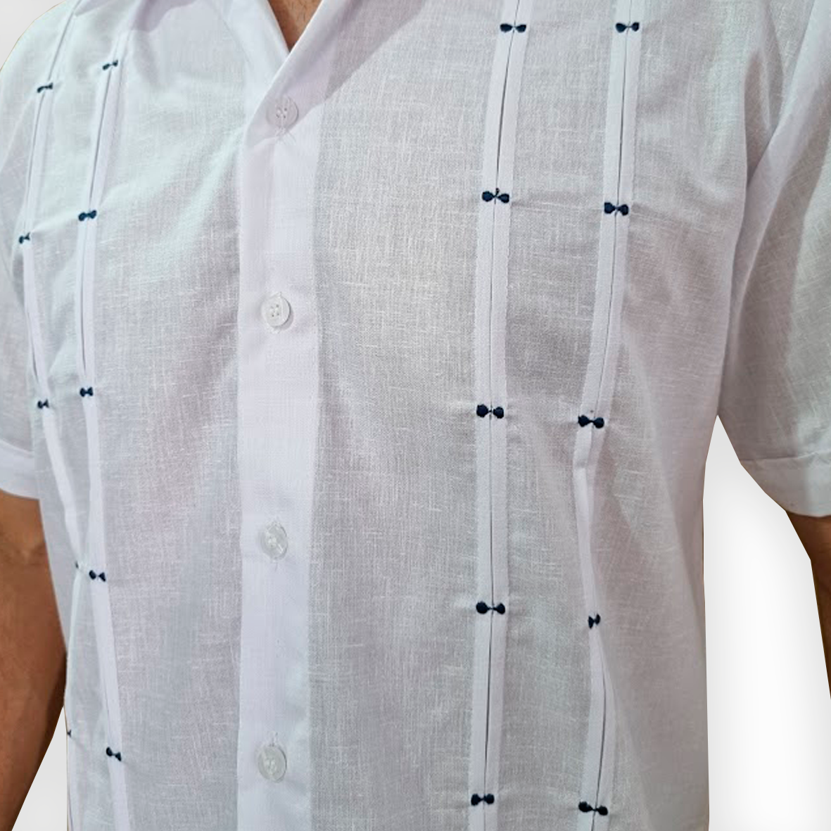 Camisa guayabera fresca y elegante para clima cálido