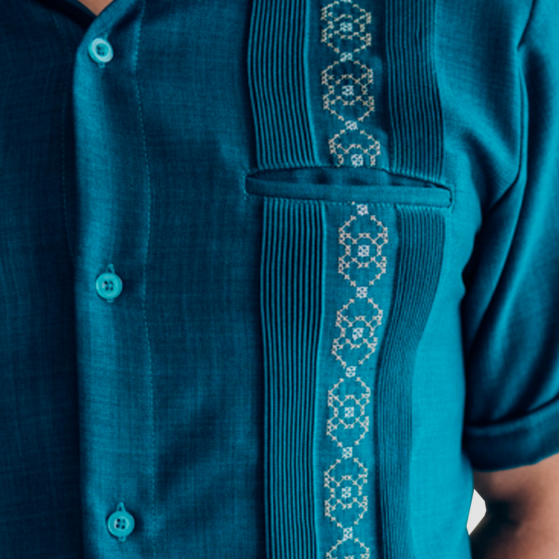 Guayabera azul jade