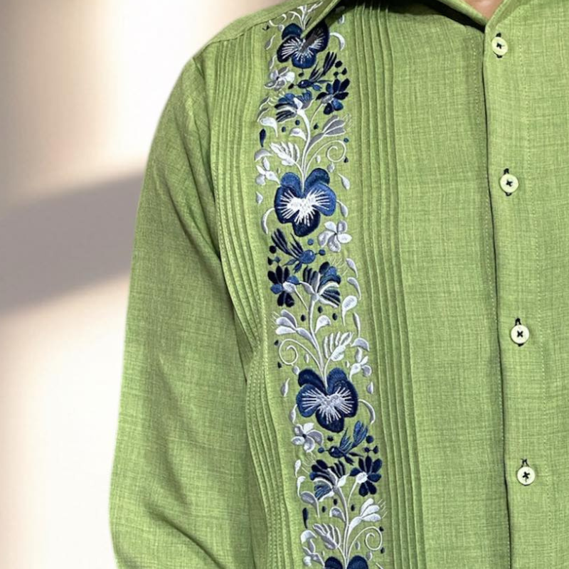 Guayabera verde manzana artesanal de lino y algodón para hombre