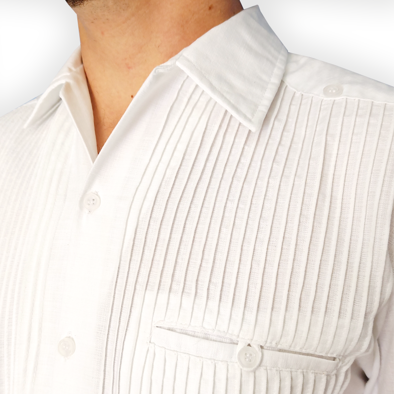 Guayabera blanca manga larga estilo clásico y elegante