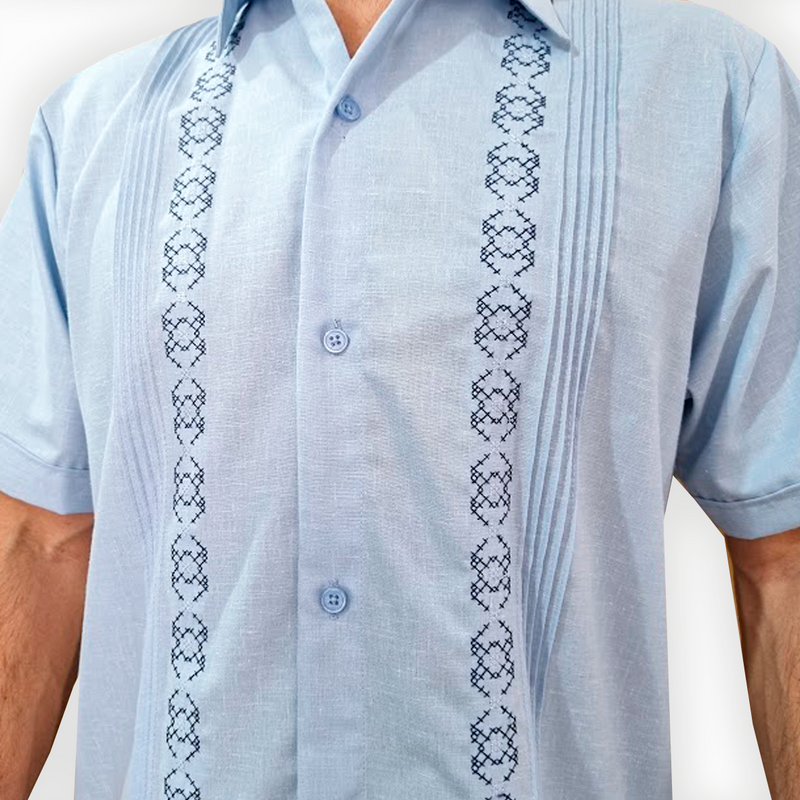 Guayabera azul cielo manga corta