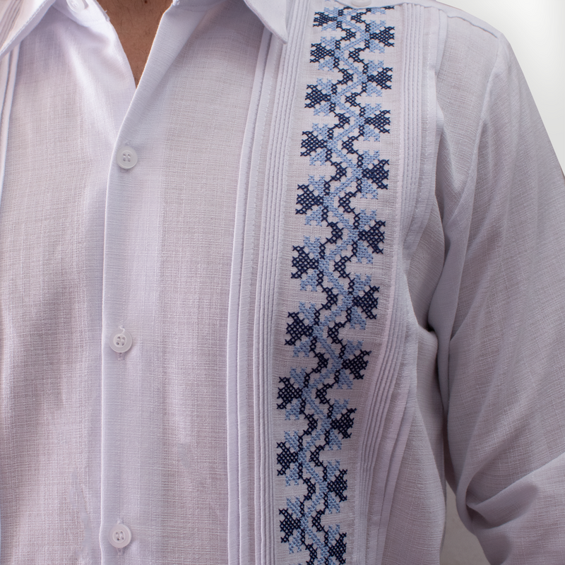 Guayabera blanca manga larga bordada