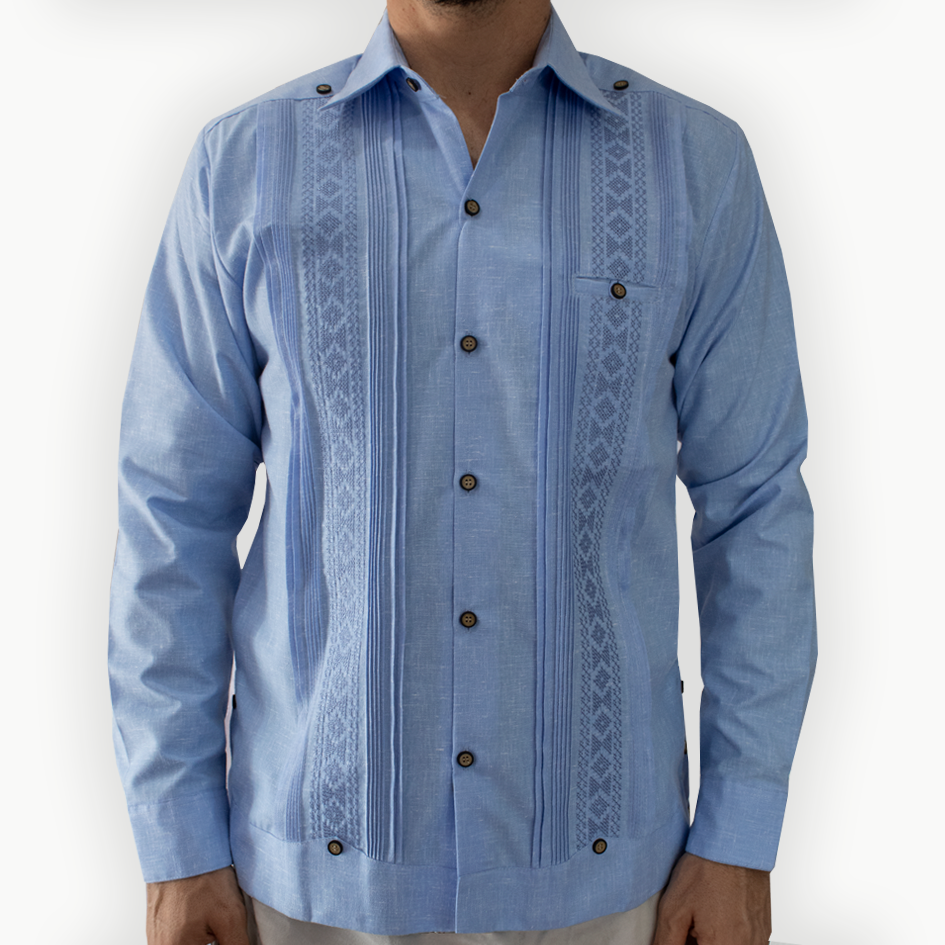 Guayabera bordada azul