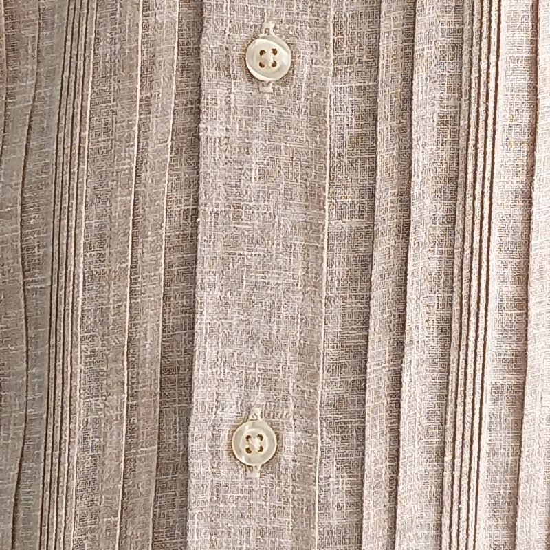 Guayabera beige elegante para eventos de día o playa