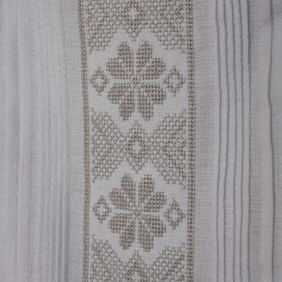 Guayabera blanca bordado gris estilo clásico mexicano