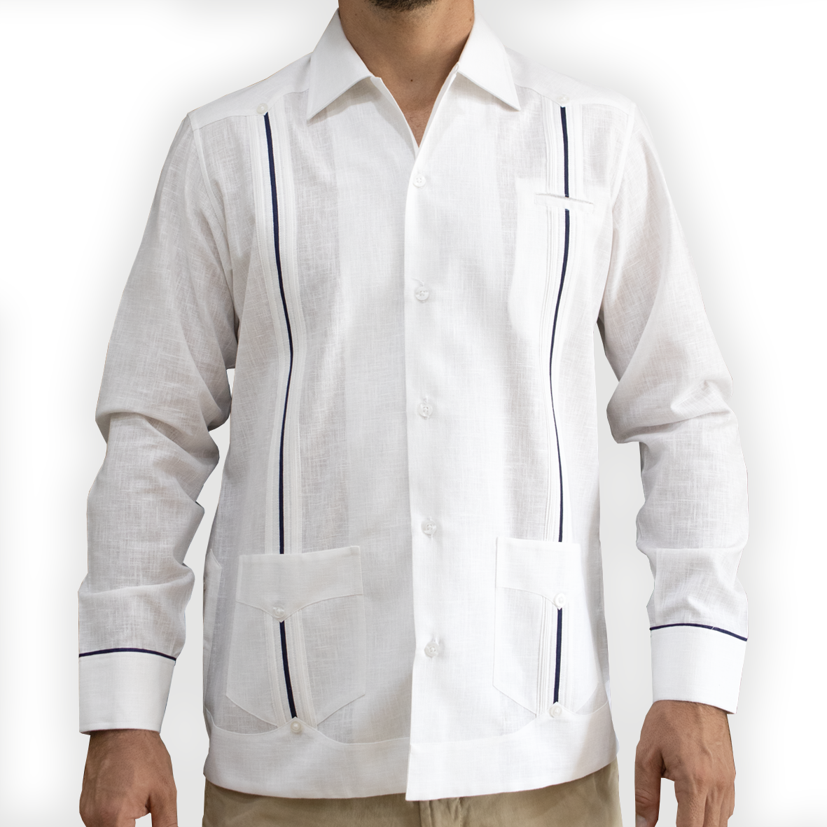 Guayabera blanca listón azul elegante y sofisticada