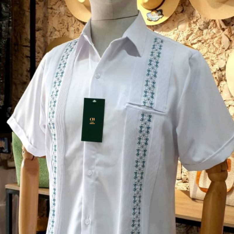 Guayabera blanca manga corta bordado verde
