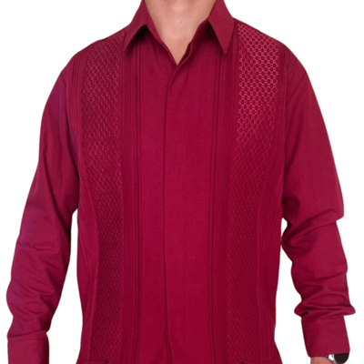 Guayabera color rojo vino para hombre en lino y algodón.