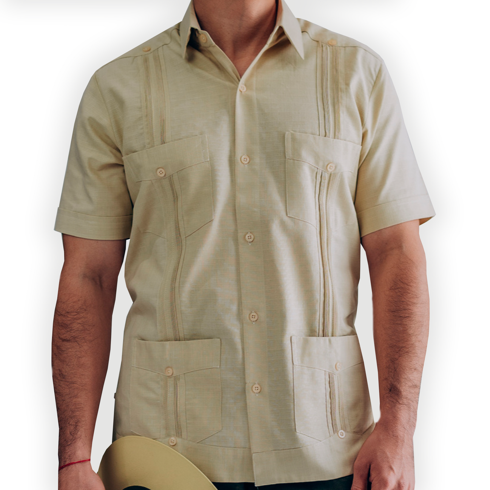 Guayabera cubana beige con alforzas tradicionales

