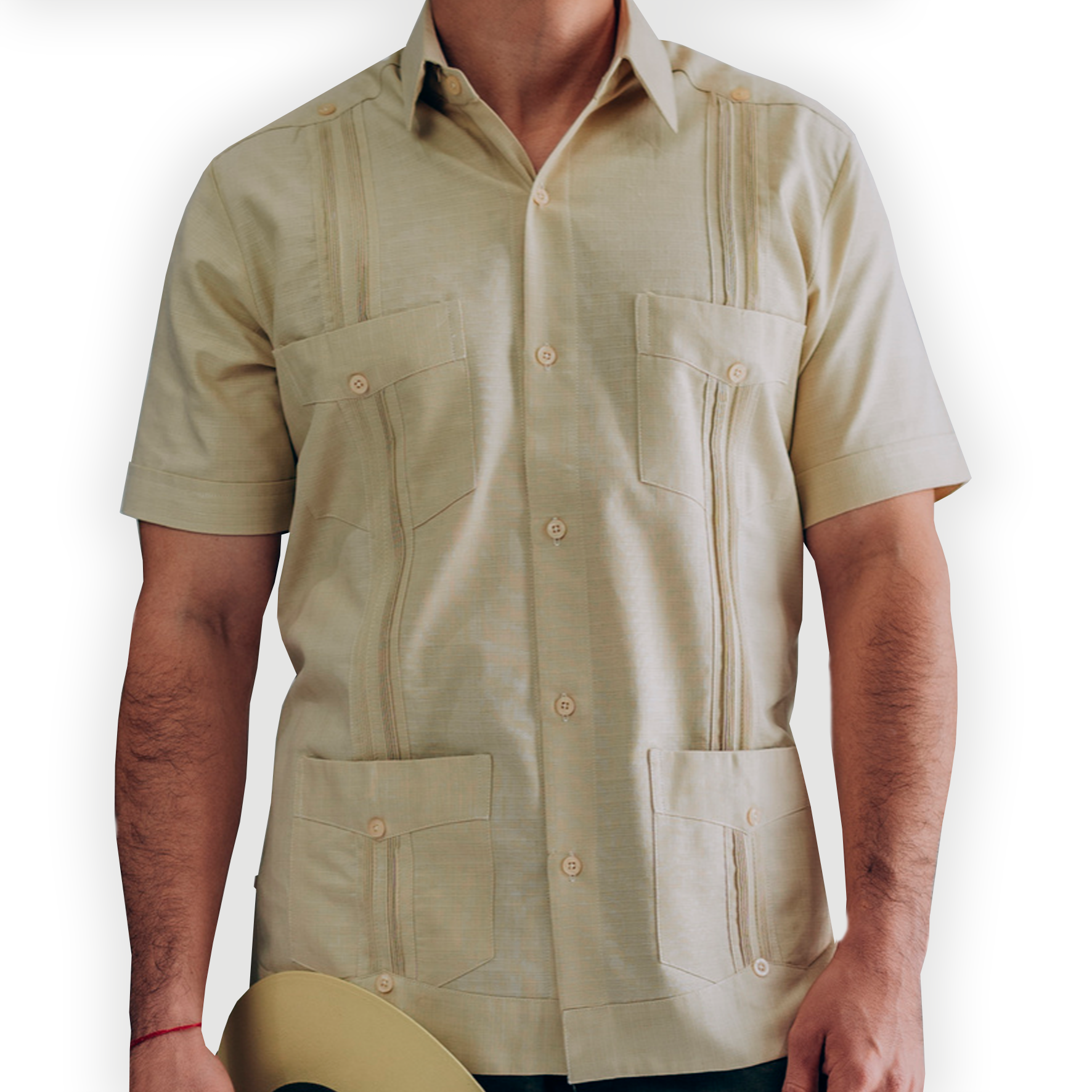 Guayabera cubana beige con alforzas tradicionales

