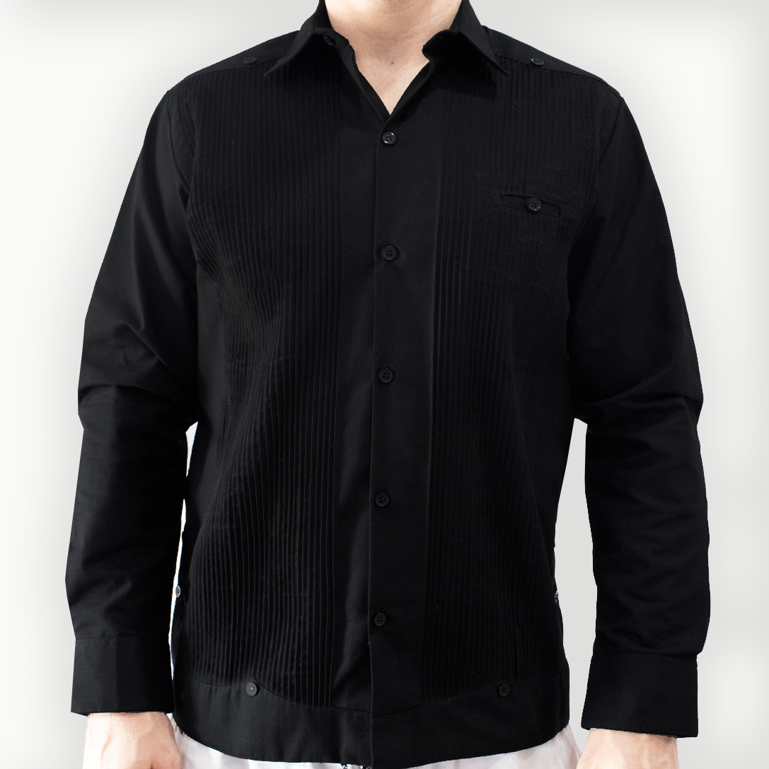 Guayabera negra elegante de manga larga