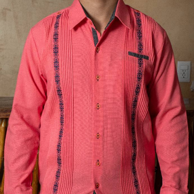 Guayabera rosa coral artesanal en lino y algodón