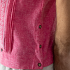 Guayabera rosa de lino para hombre en estilo casual y elegante