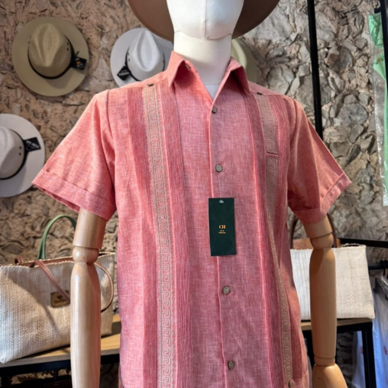Guayabera rosa manga corta bordada elegante