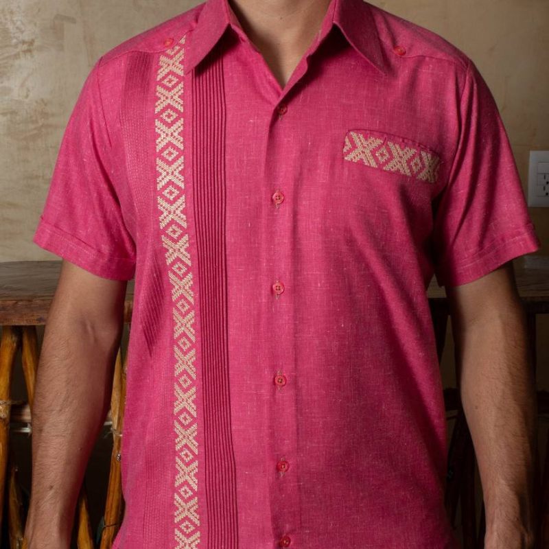 Guayabera rosa mexicano artesanal en lino y algodón