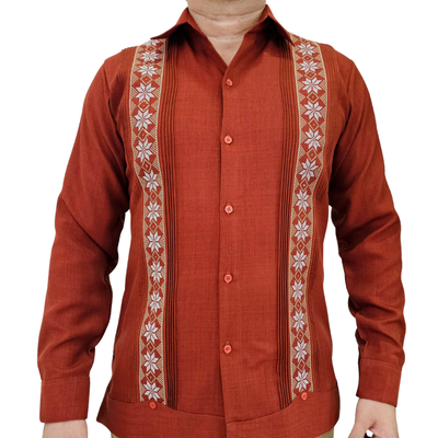 Guayabera terracota para hombre, confeccionada a mano en lino y algodón.