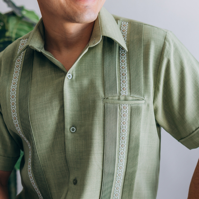 Guayabera verde olivo manga corta elegante