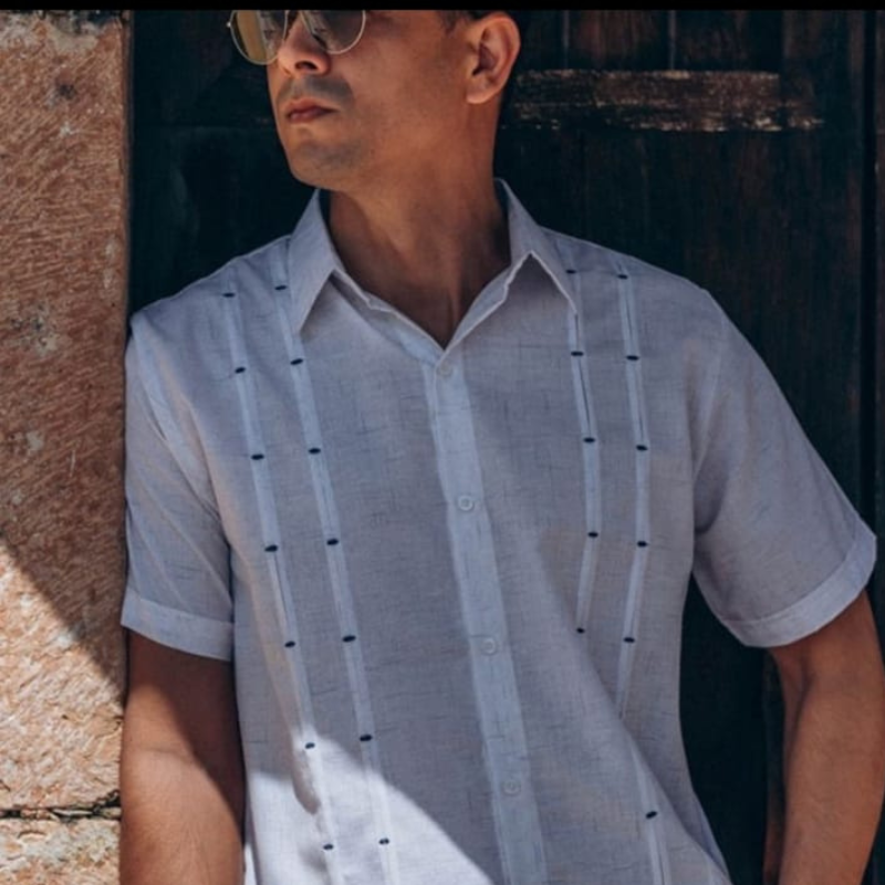 camisa guayabera manga corta blanca para hombre