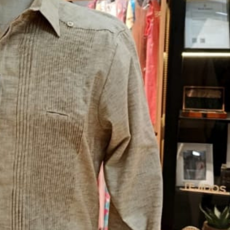 Guayabera presidencial color beige