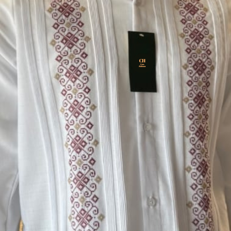 detalle del tejido con bordado tradicional en guayabera presidencial