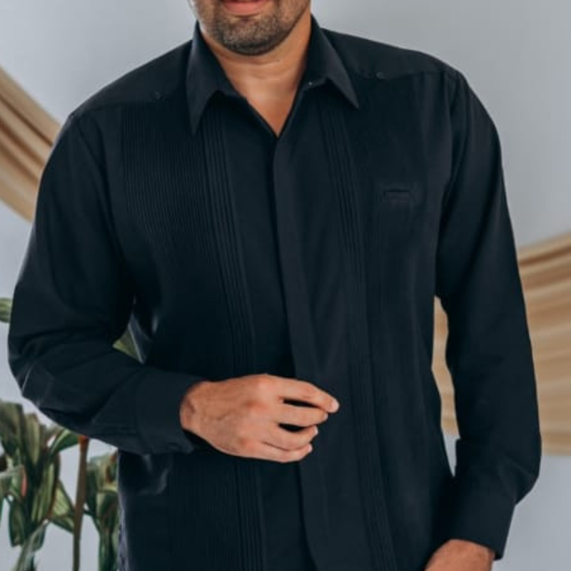 Guayabera presidencial color negro