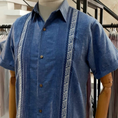 guayabera azul manga corta bordada para hombre