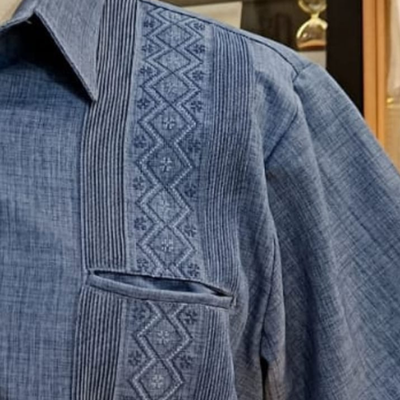 guayabera azul plumbago para hombre