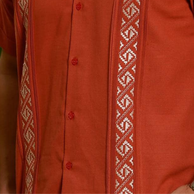 guayabera color ladrillo bordada