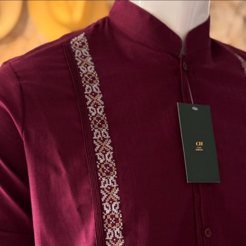 Guayabera cuello mao rojo vino