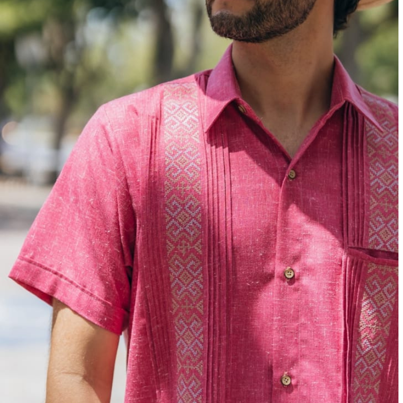 guayabera rosa mexicano bordada para hombre