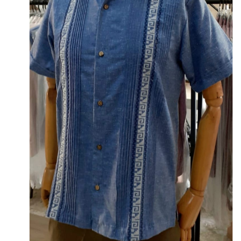 guayabera azul manga corta bordada para hombre